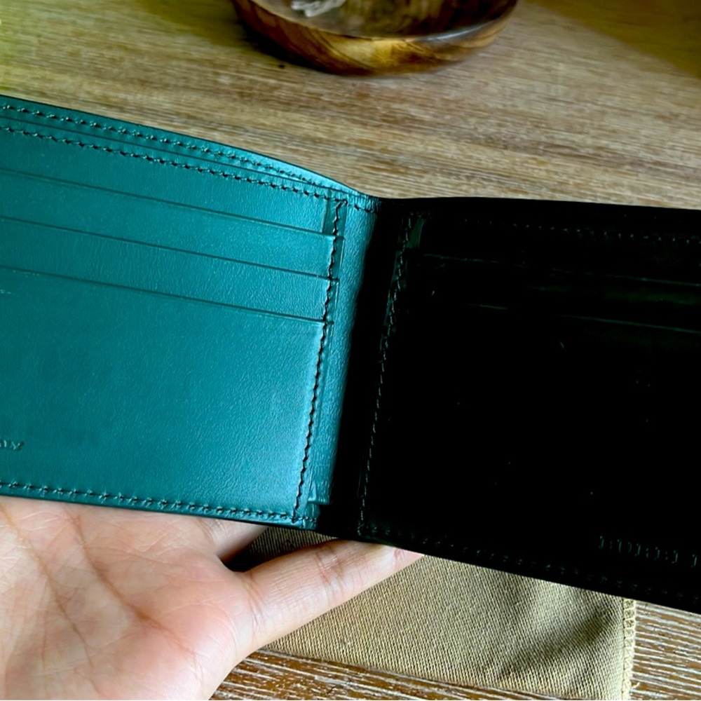 Burberry Men’s Leather Wallet - Picture 2 of 4